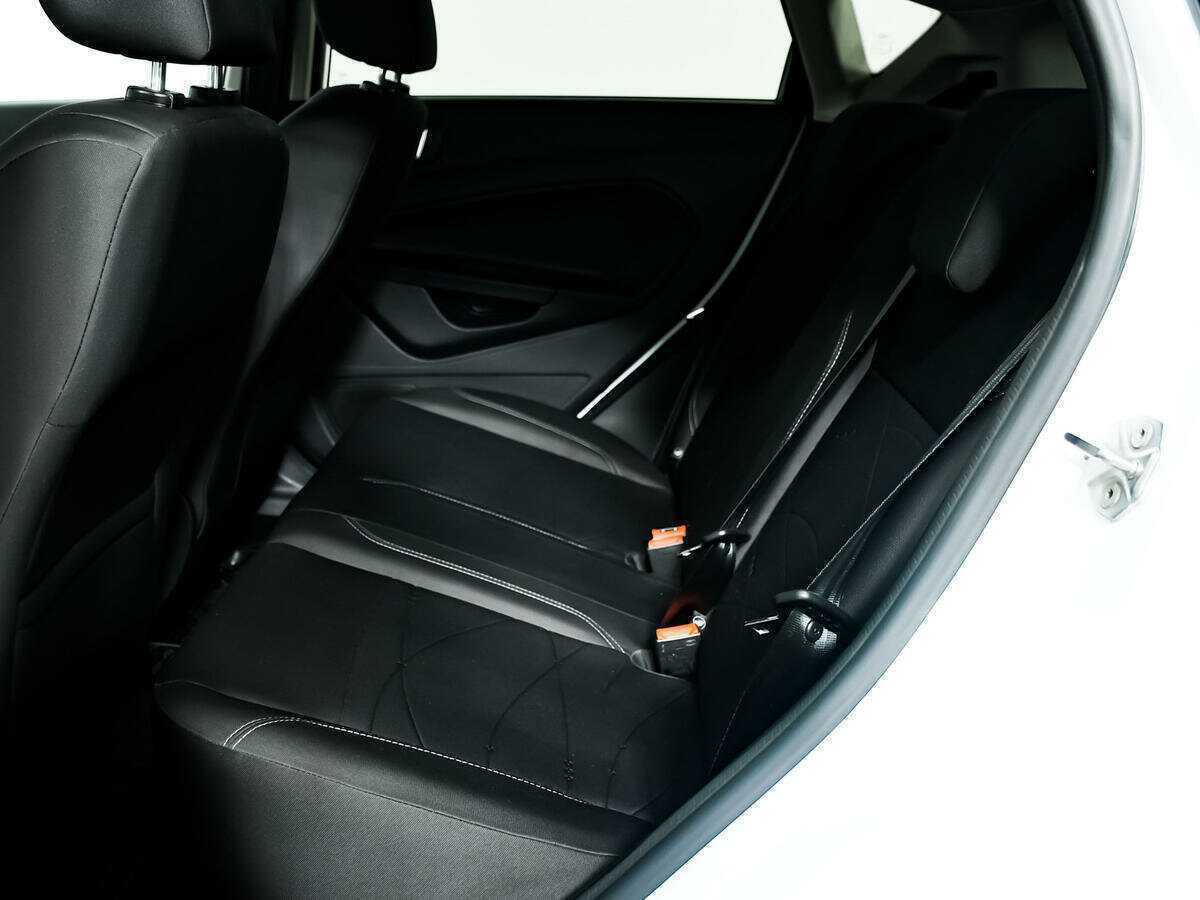 Форд Фиеста б/у, 2016, Роботизированная. Фото: #11