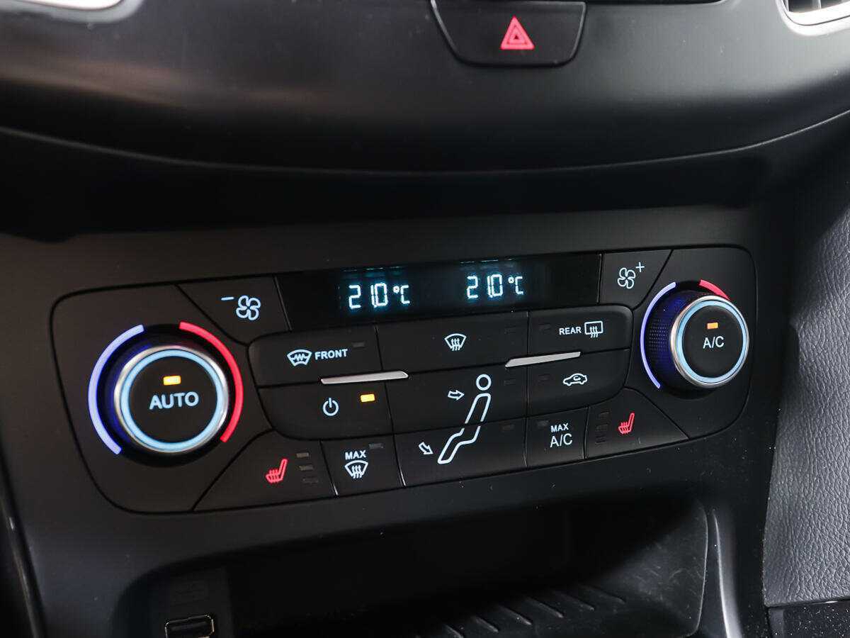 Форд Фокус б/у, 2015, Автоматическая. Фото: #20