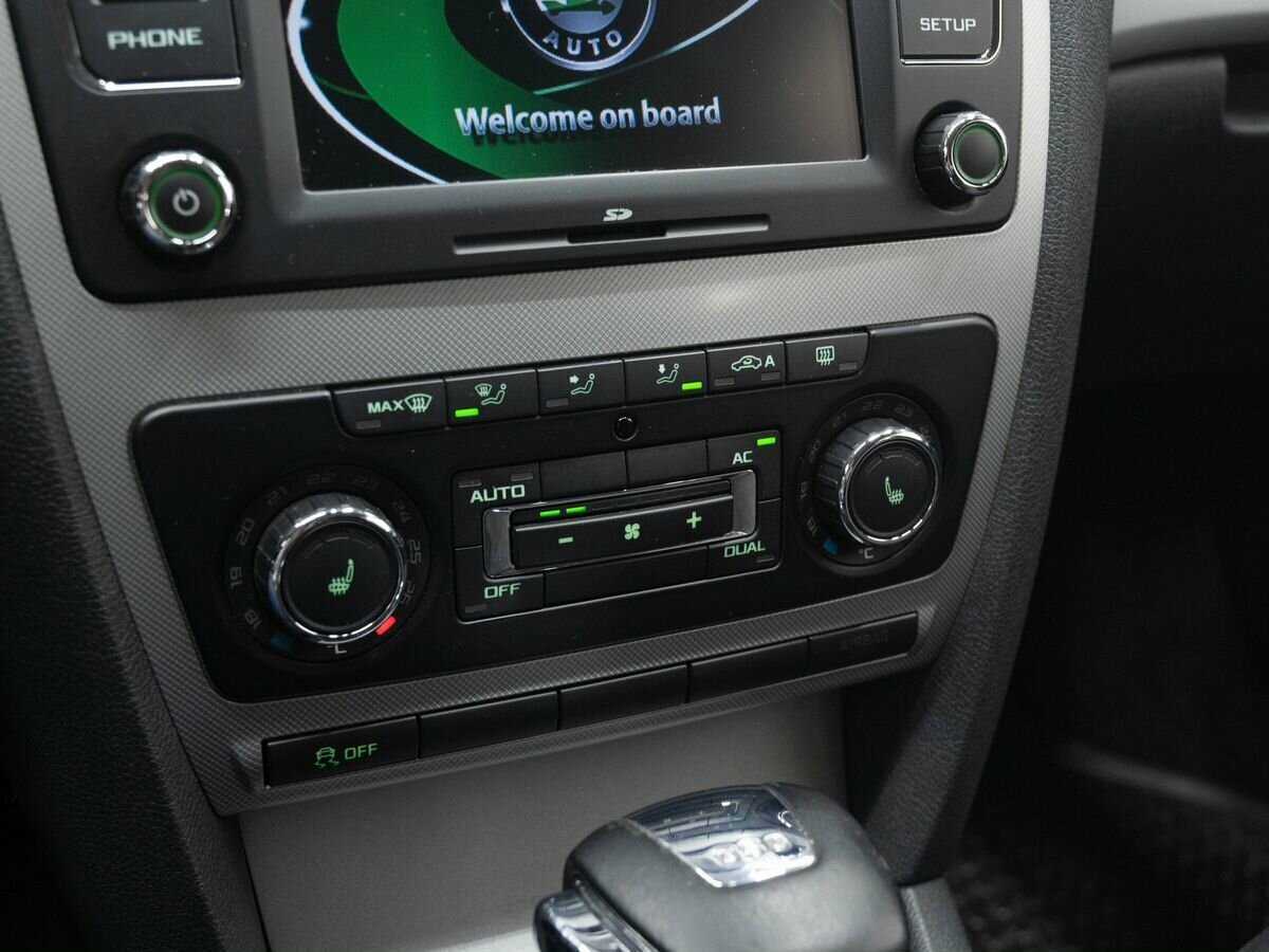 Шкода Октавия б/у, 2012, Роботизированная. Фото: #16