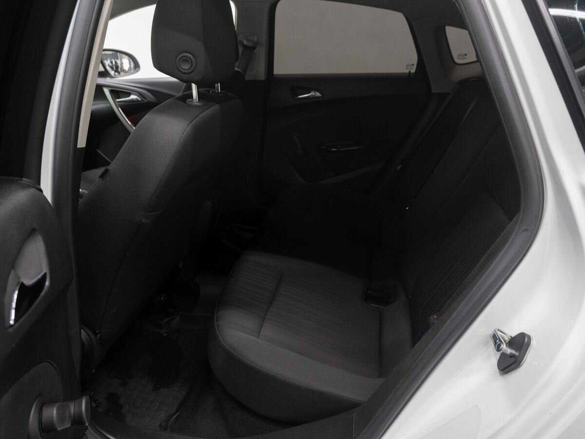 Опель Астра б/у, 2013, Механическая. Фото: #8