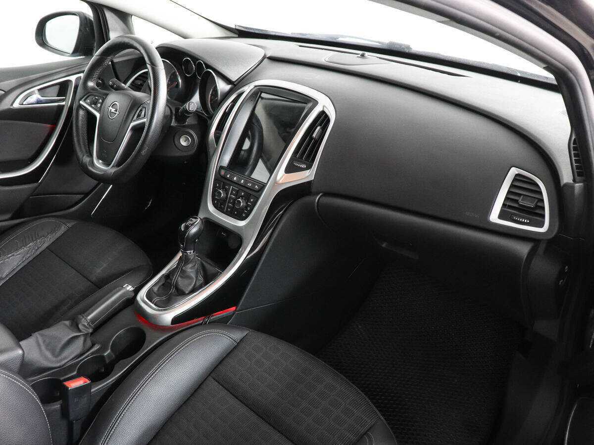 Опель Астра б/у, 2013, Механическая. Фото: #5