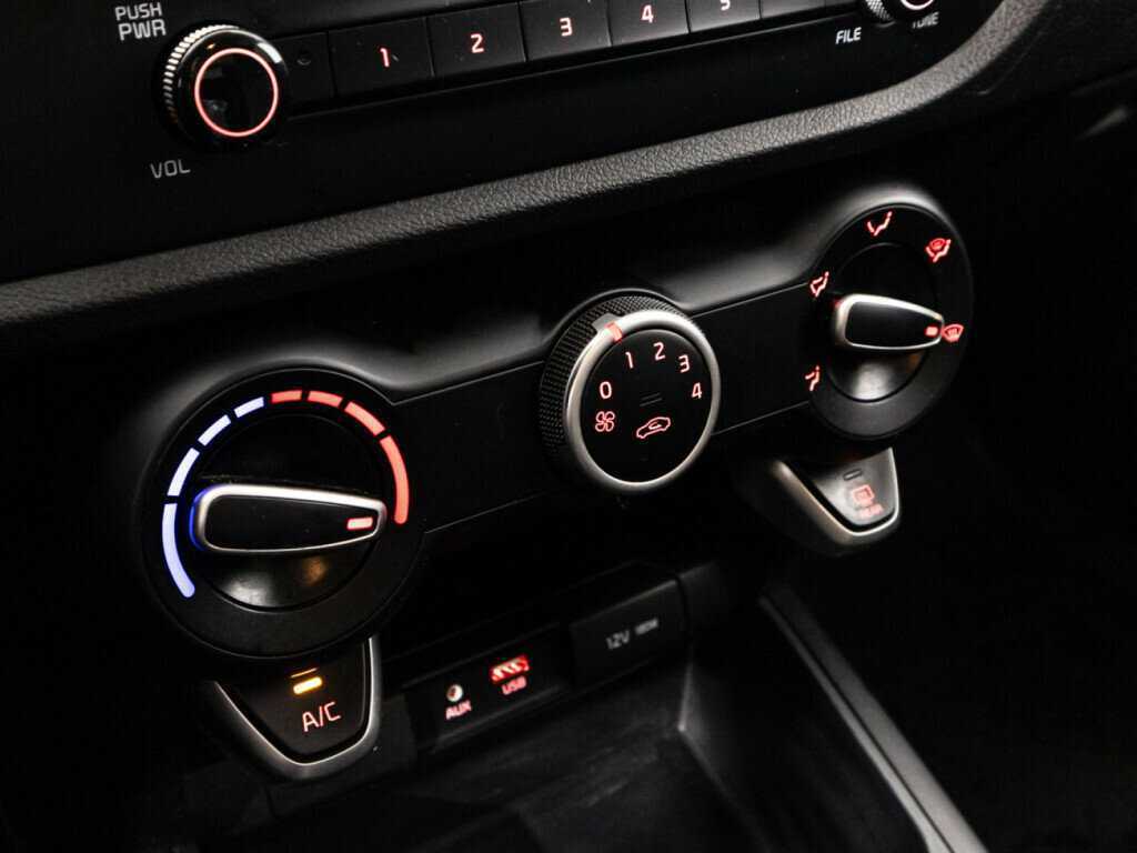 Киа Рио б/у, 2018, Механическая. Фото: #14