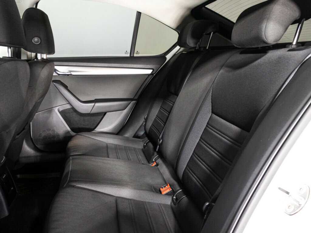 Шкода Октавия б/у, 2018, Роботизированная. Фото: #9