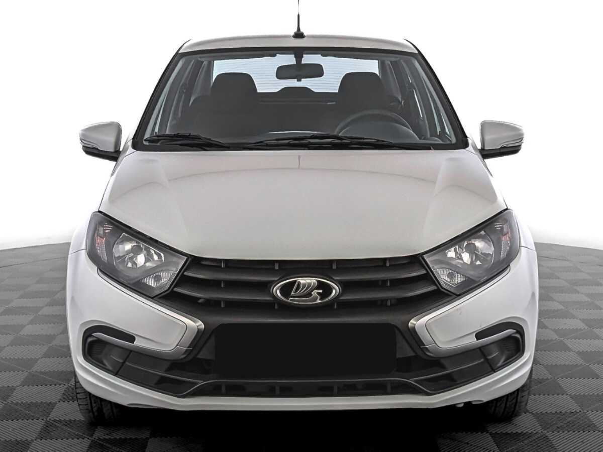 Лада (ВАЗ) Гранта б/у, 2022, Механическая. Фото: #1