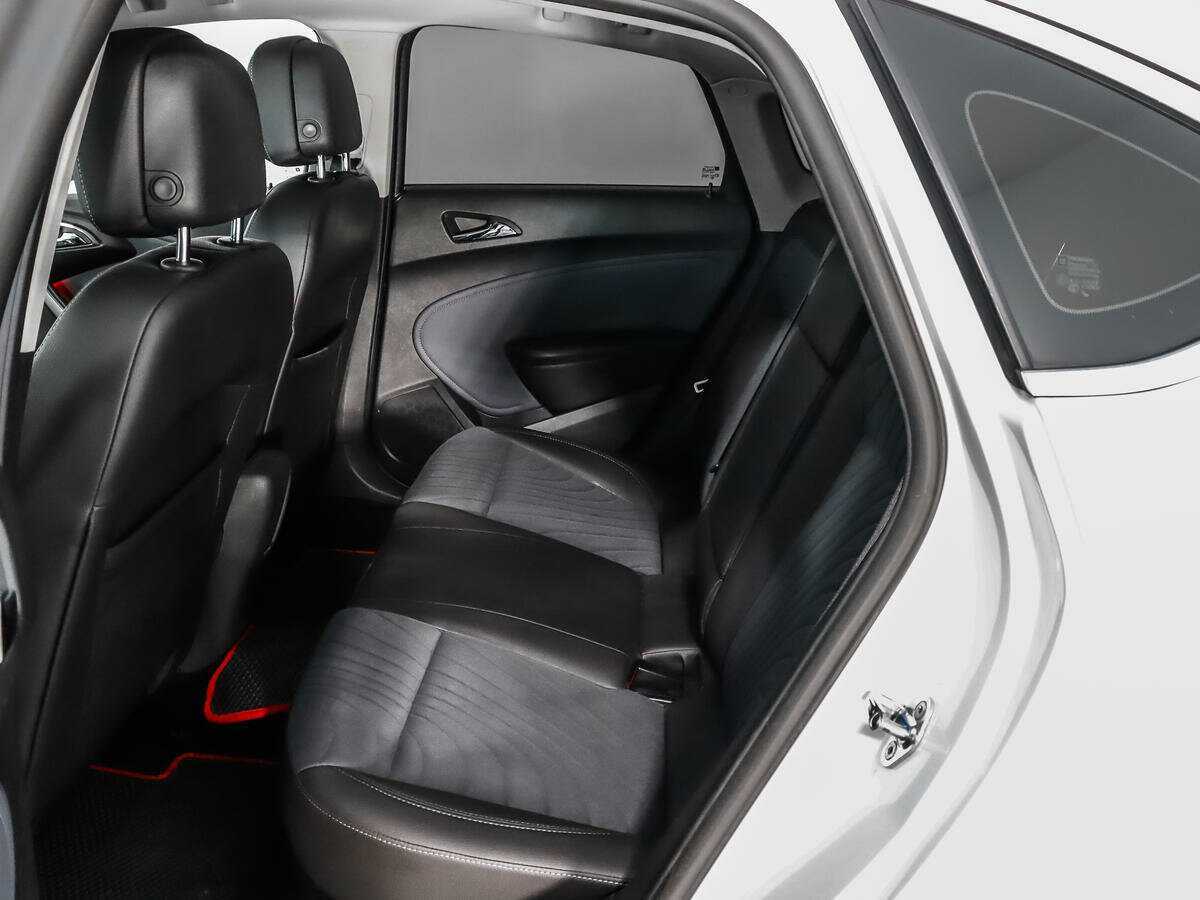 Опель Астра б/у, 2013, Автоматическая. Фото: #9