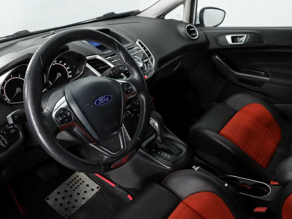 Форд Фиеста б/у, 2016, Роботизированная. Фото: #8