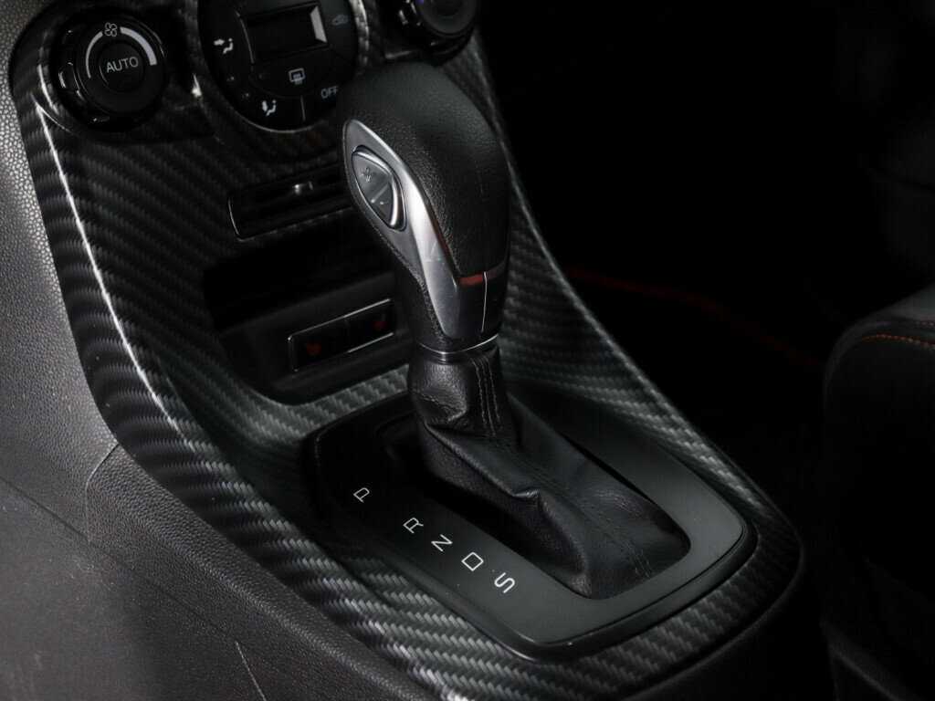 Форд Фиеста б/у, 2016, Роботизированная. Фото: #9