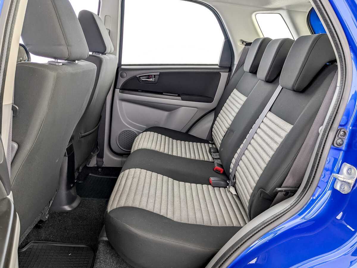 Сузуки С-Икс4 б/у, 2012, Механическая. Фото: #11