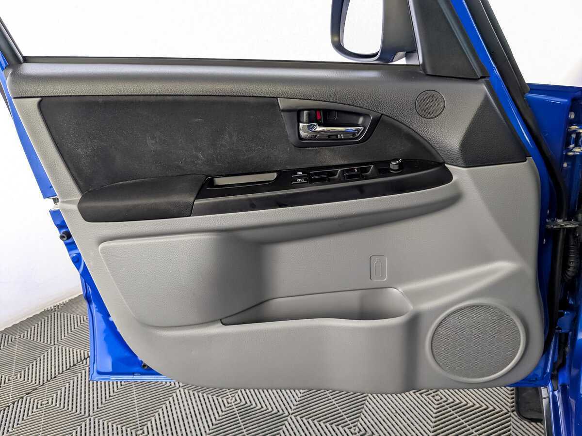 Сузуки С-Икс4 б/у, 2012, Механическая. Фото: #18