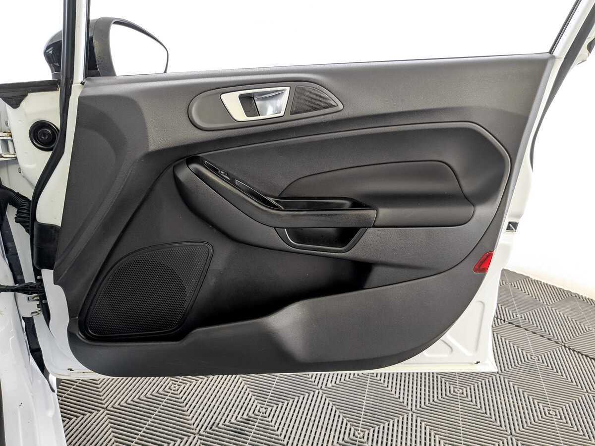 Форд Фиеста б/у, 2017, Роботизированная. Фото: #22