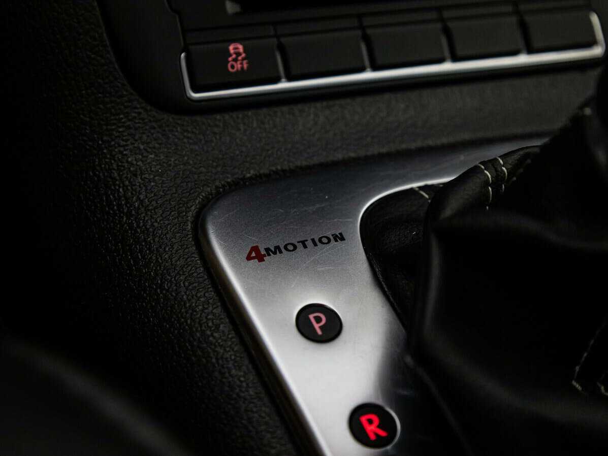 Фольксваген Тигуан б/у, 2015, Автоматическая. Фото: #13