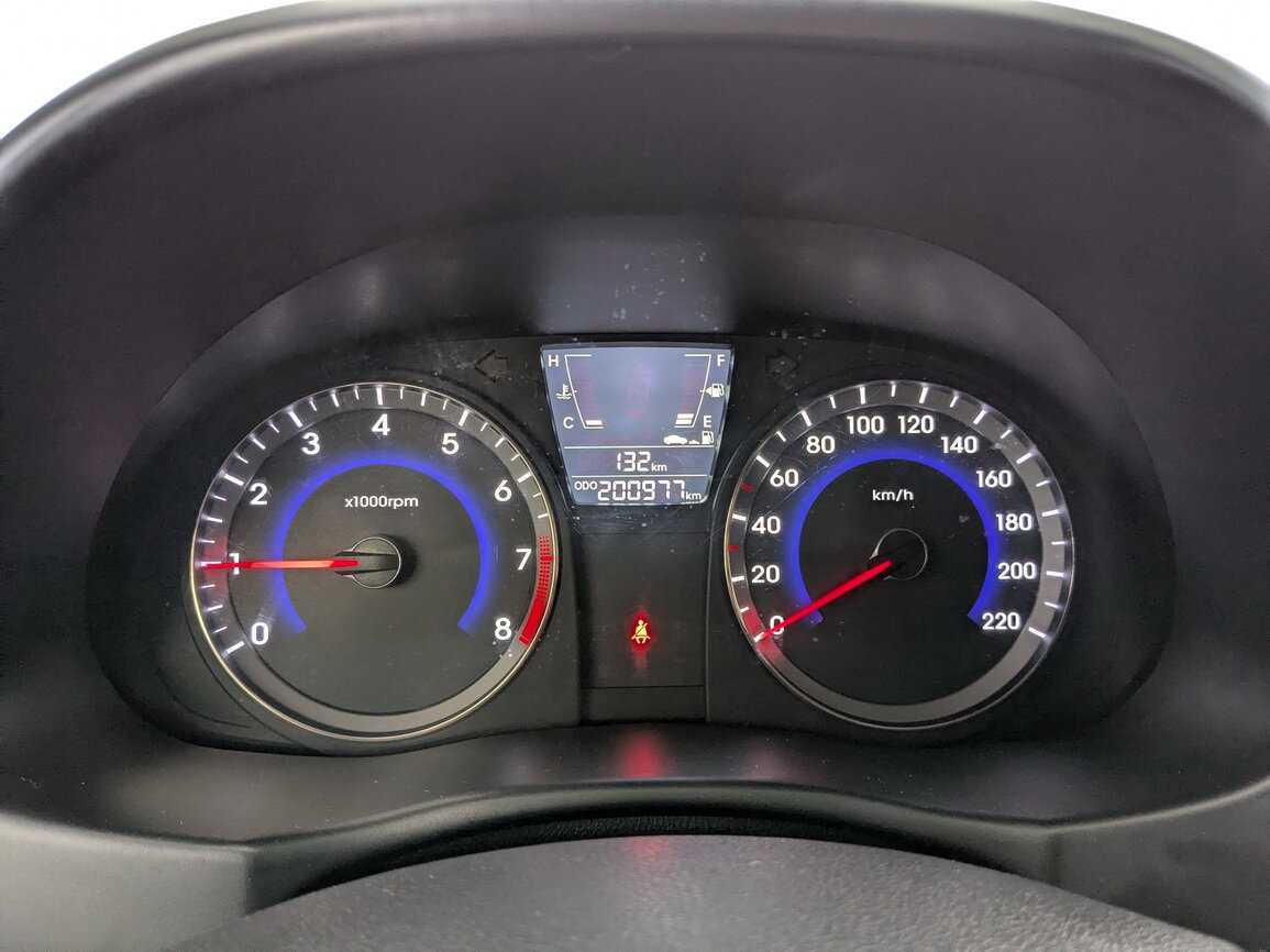 Хендай Солярис б/у, 2013, Механическая. Фото: #13