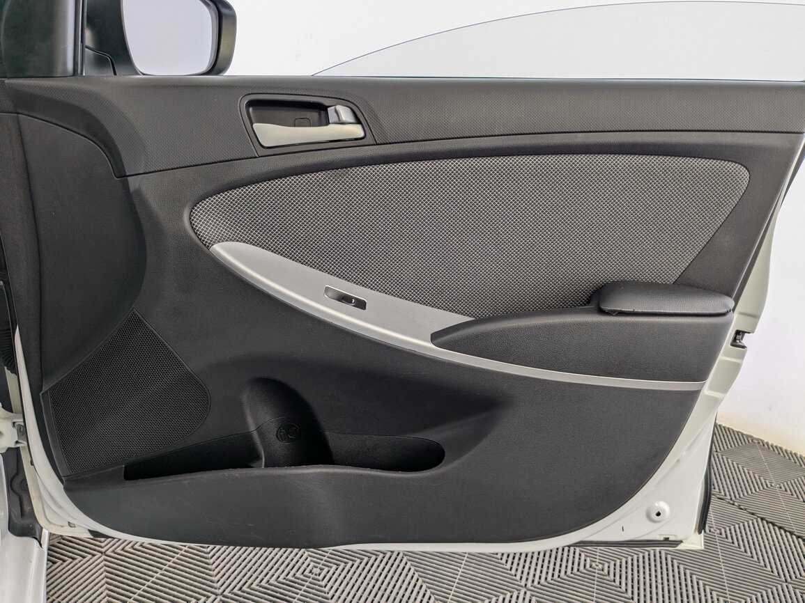 Хендай Солярис б/у, 2013, Механическая. Фото: #18