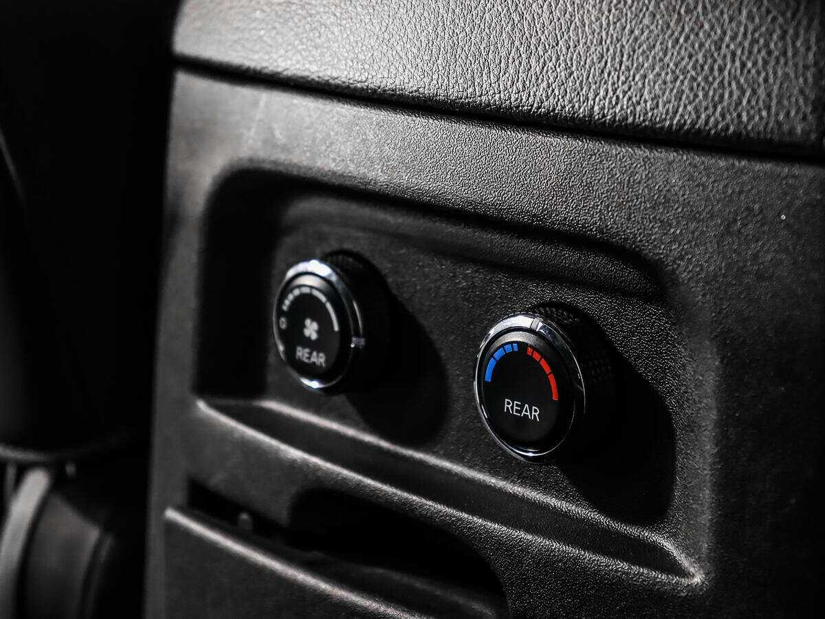 Ниссан Патфайндер б/у, 2012, Автоматическая. Фото: #12