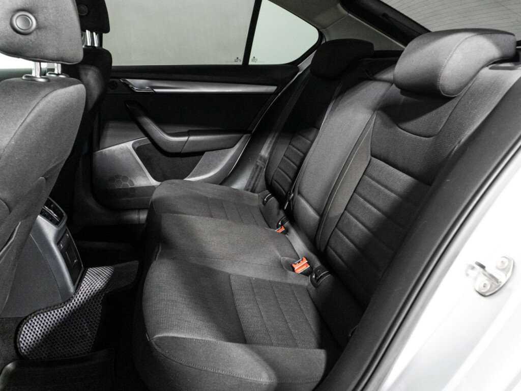 Шкода Октавия б/у, 2014, Роботизированная. Фото: #9