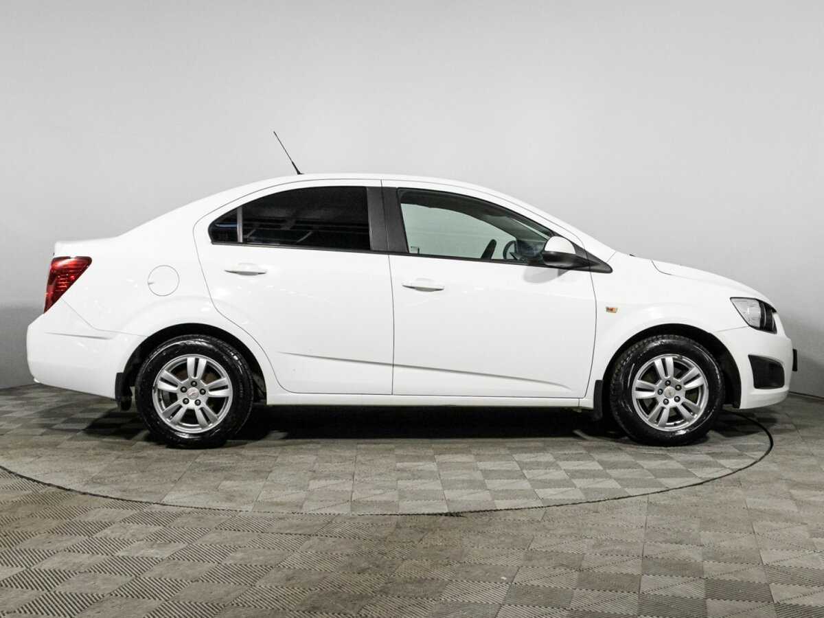 Шевроле Авео б/у, 2015, Автоматическая. Фото: #3