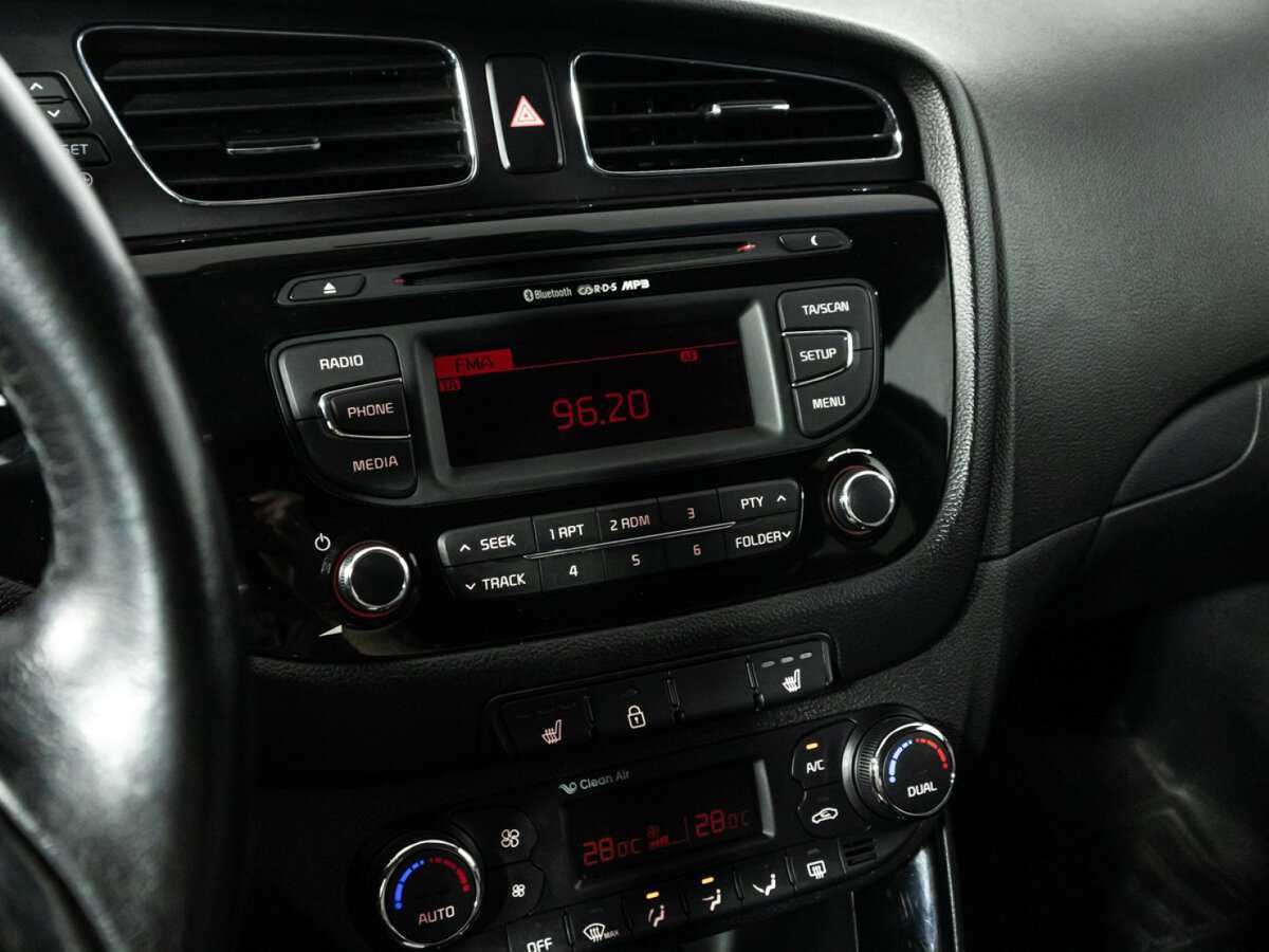 Киа Сид б/у, 2015, Автоматическая. Фото: #15