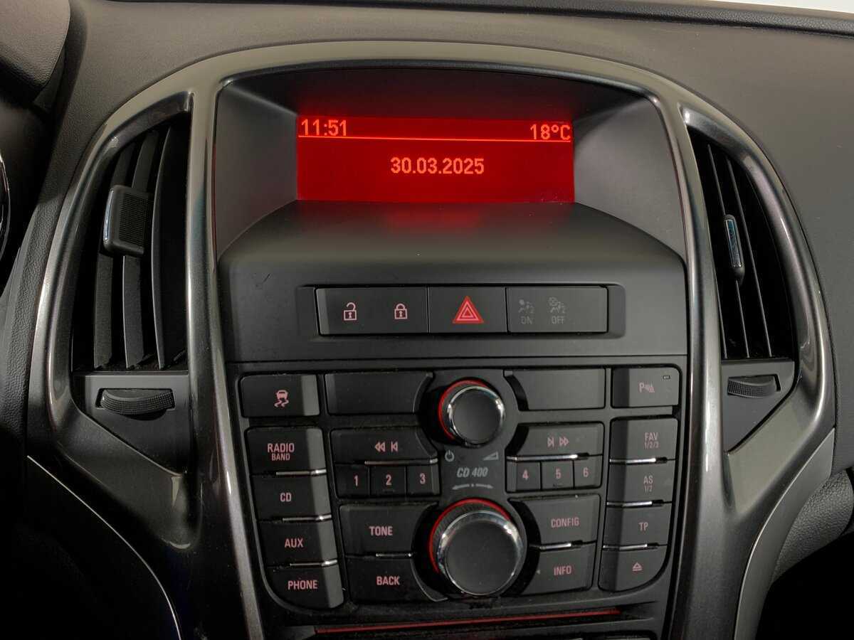 Опель Астра б/у, 2012, Механическая. Фото: #15