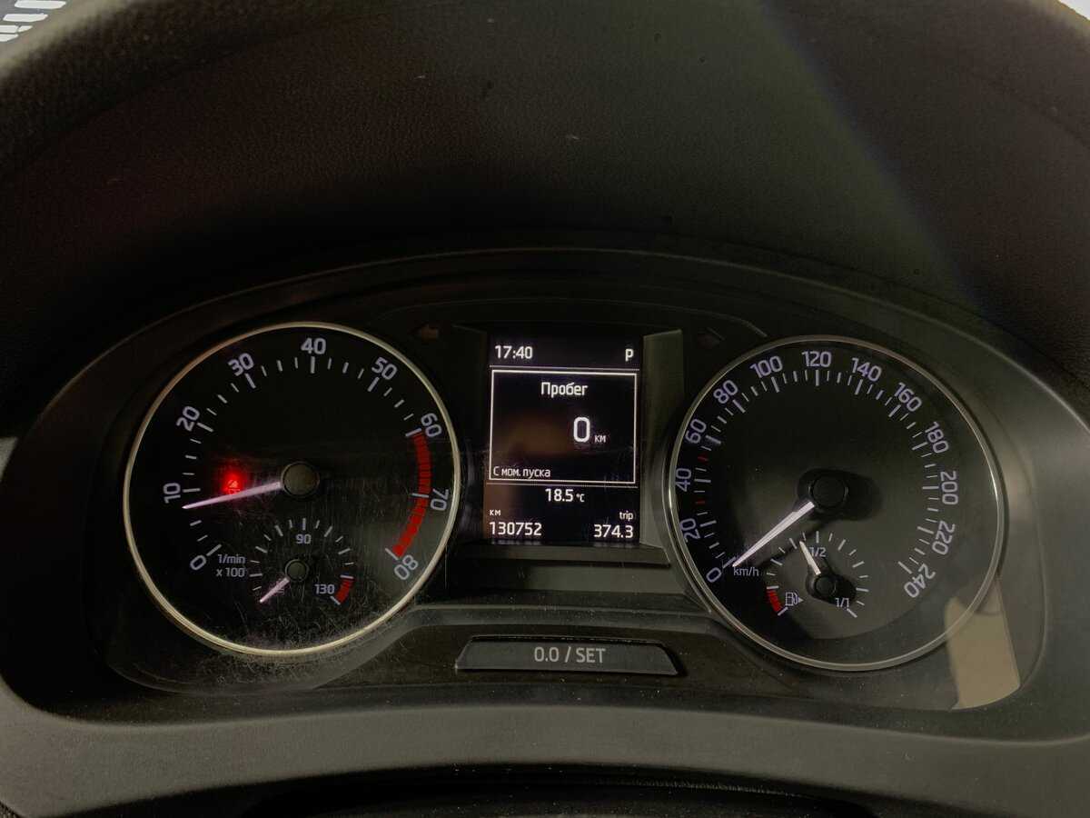 Шкода Рапид б/у, 2015, Роботизированная. Фото: #13