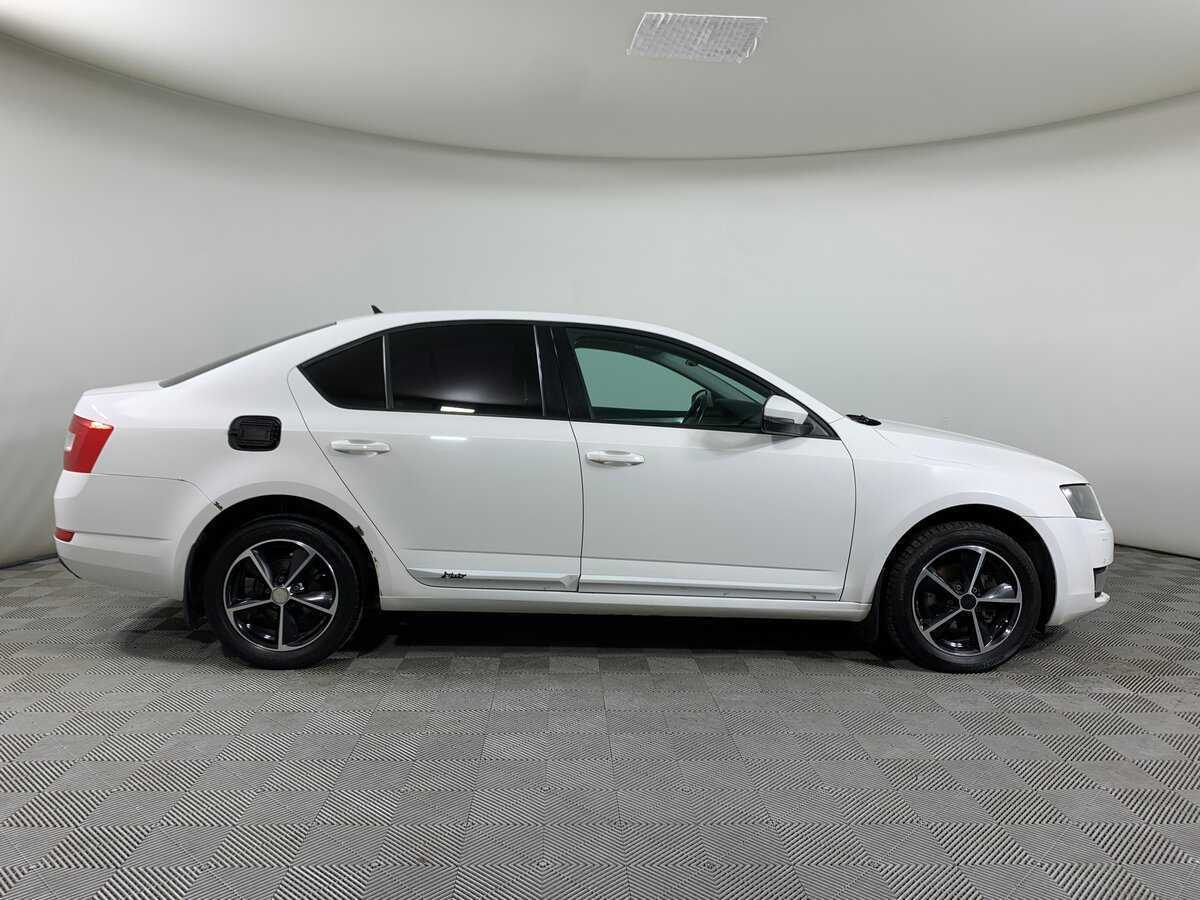 Шкода Октавия б/у, 2015, Роботизированная. Фото: #3