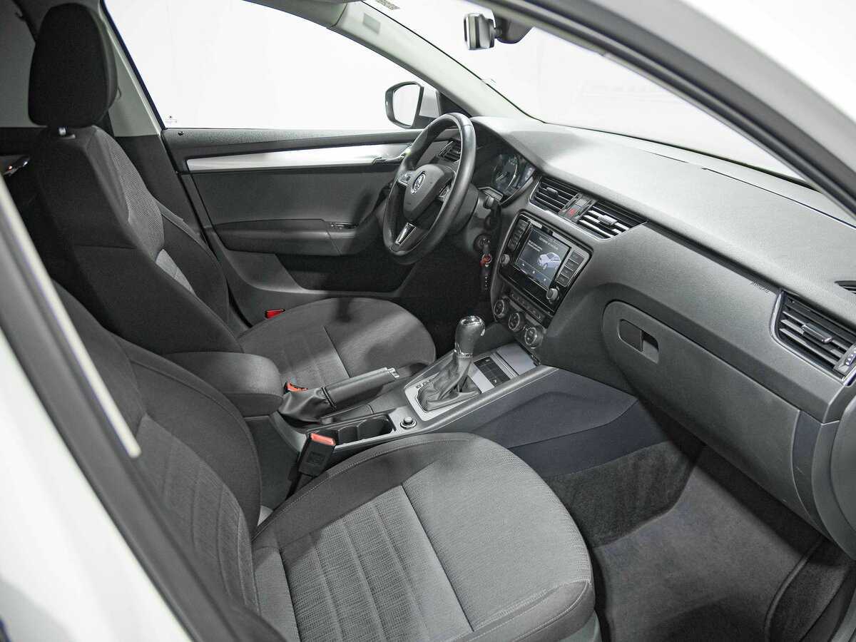 Шкода Октавия б/у, 2016, Роботизированная. Фото: #14