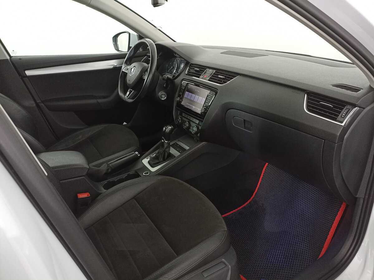 Шкода Октавия б/у, 2015, Роботизированная. Фото: #10