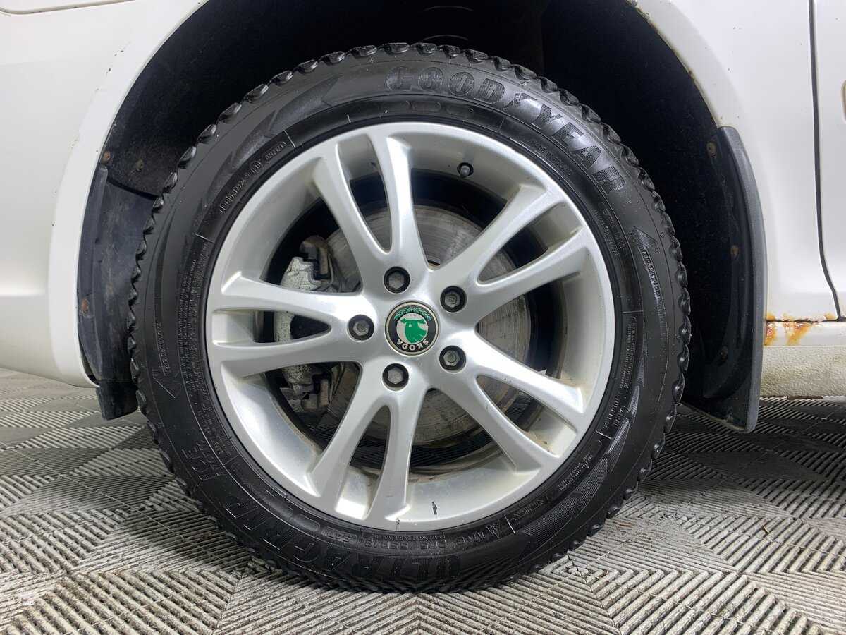 Шкода Октавия б/у, 2012, Автоматическая. Фото: #9