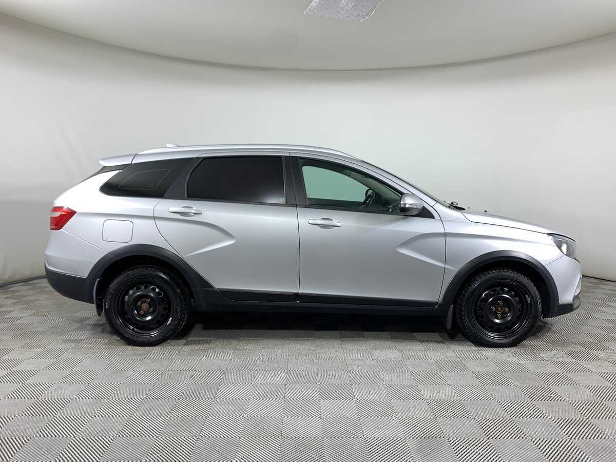 Лада (ВАЗ) Веста б/у, 2017, Механическая. Фото: #3