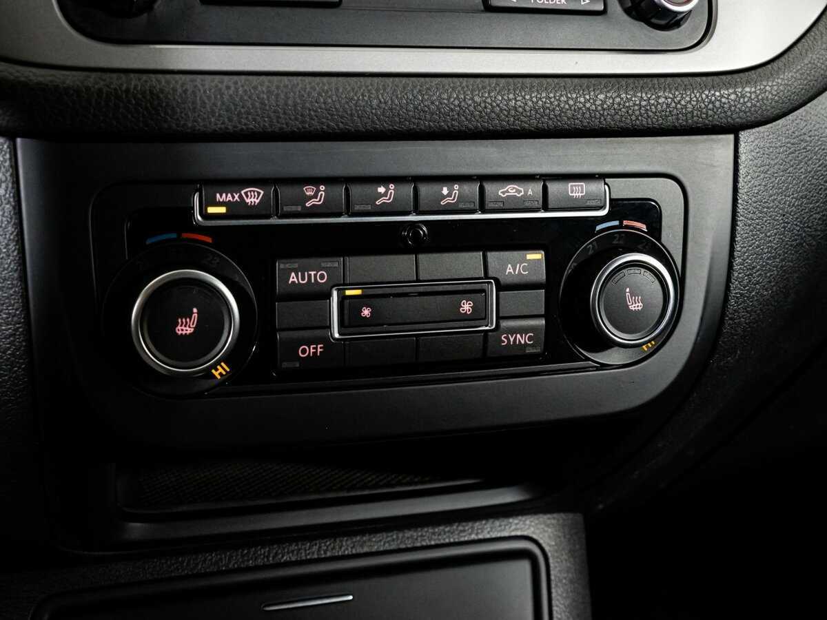 Фольксваген Тигуан б/у, 2015, Роботизированная. Фото: #12