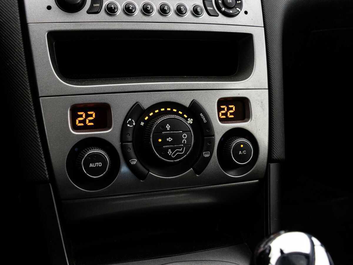 Пежо 408 б/у, 2016, Автоматическая. Фото: #10