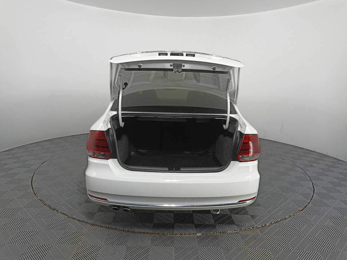 Фольксваген Поло б/у, 2017, Механическая. Фото: #9