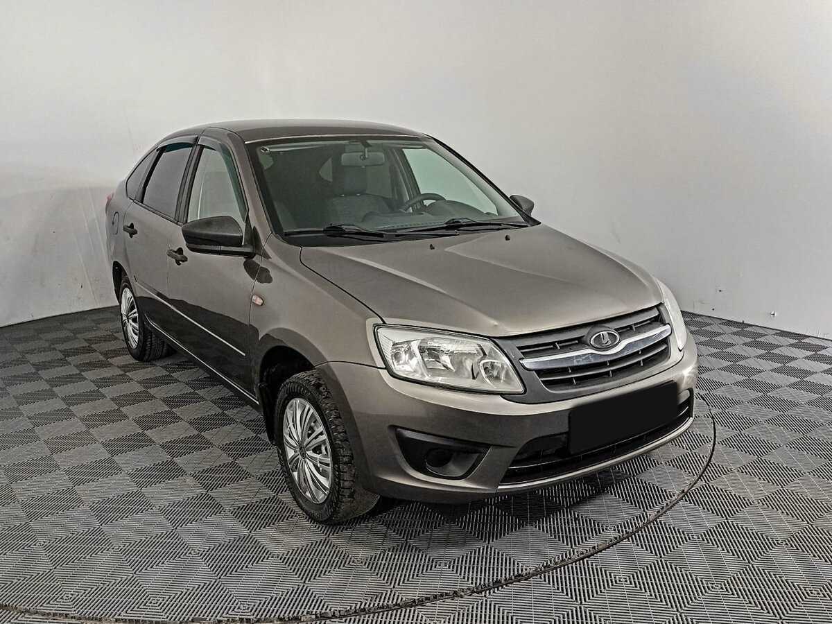 Лада (ВАЗ) Гранта б/у, 2016, Механическая. Фото: #2