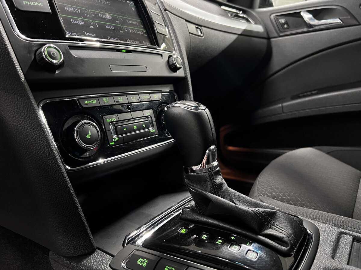 Шкода Суперб б/у, 2013, Роботизированная. Фото: #18