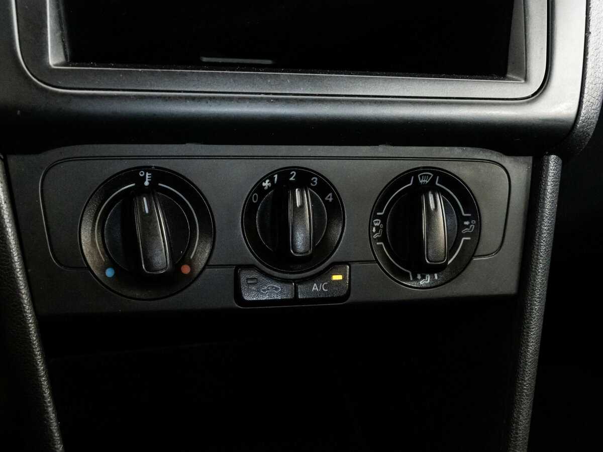 Фольксваген Поло б/у, 2017, Механическая. Фото: #10