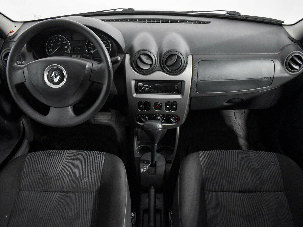 Рено Логан б/у, 2015, Автоматическая. Фото: #11