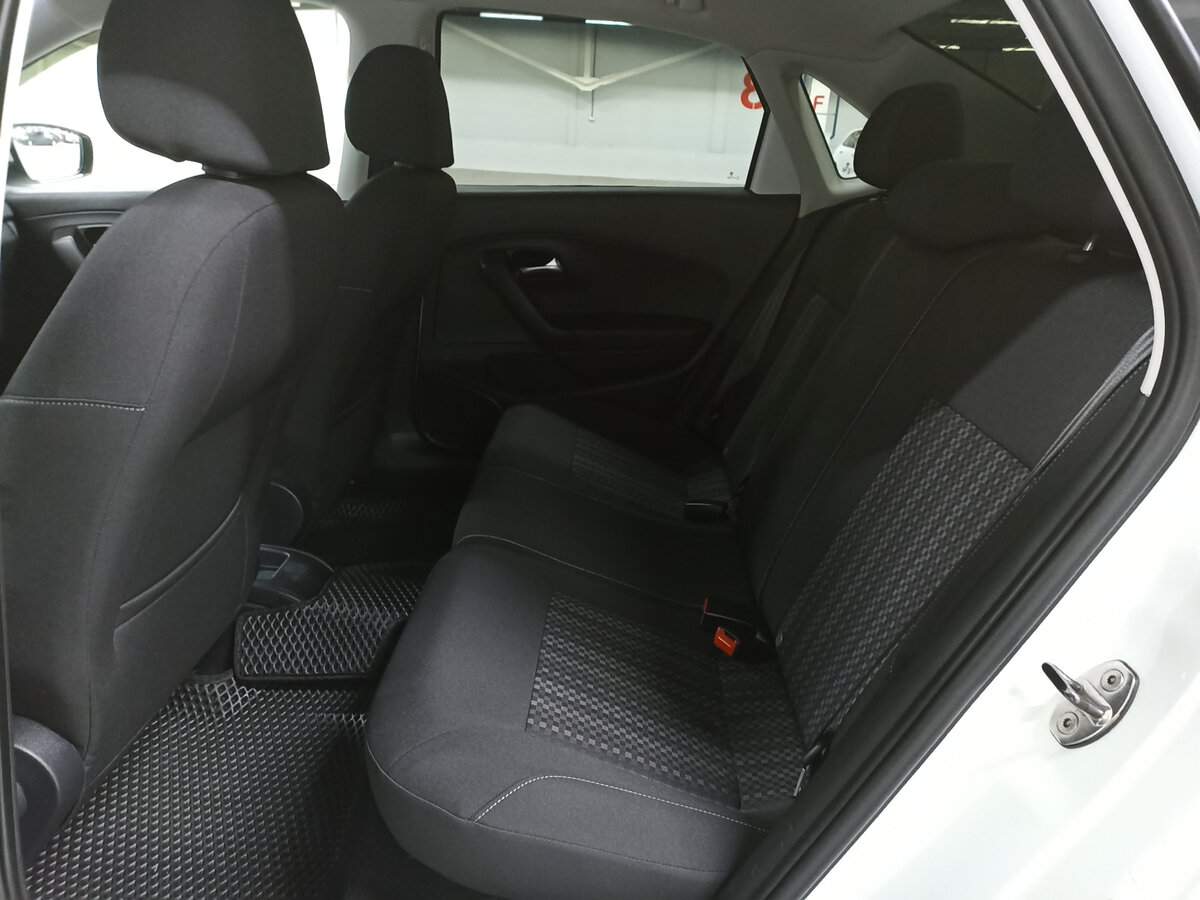 Фольксваген Поло б/у, 2016, Механическая. Фото: #11