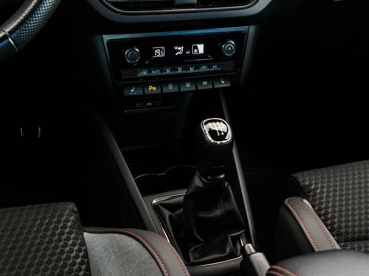 Фольксваген Поло б/у, 2021, Механическая. Фото: #12