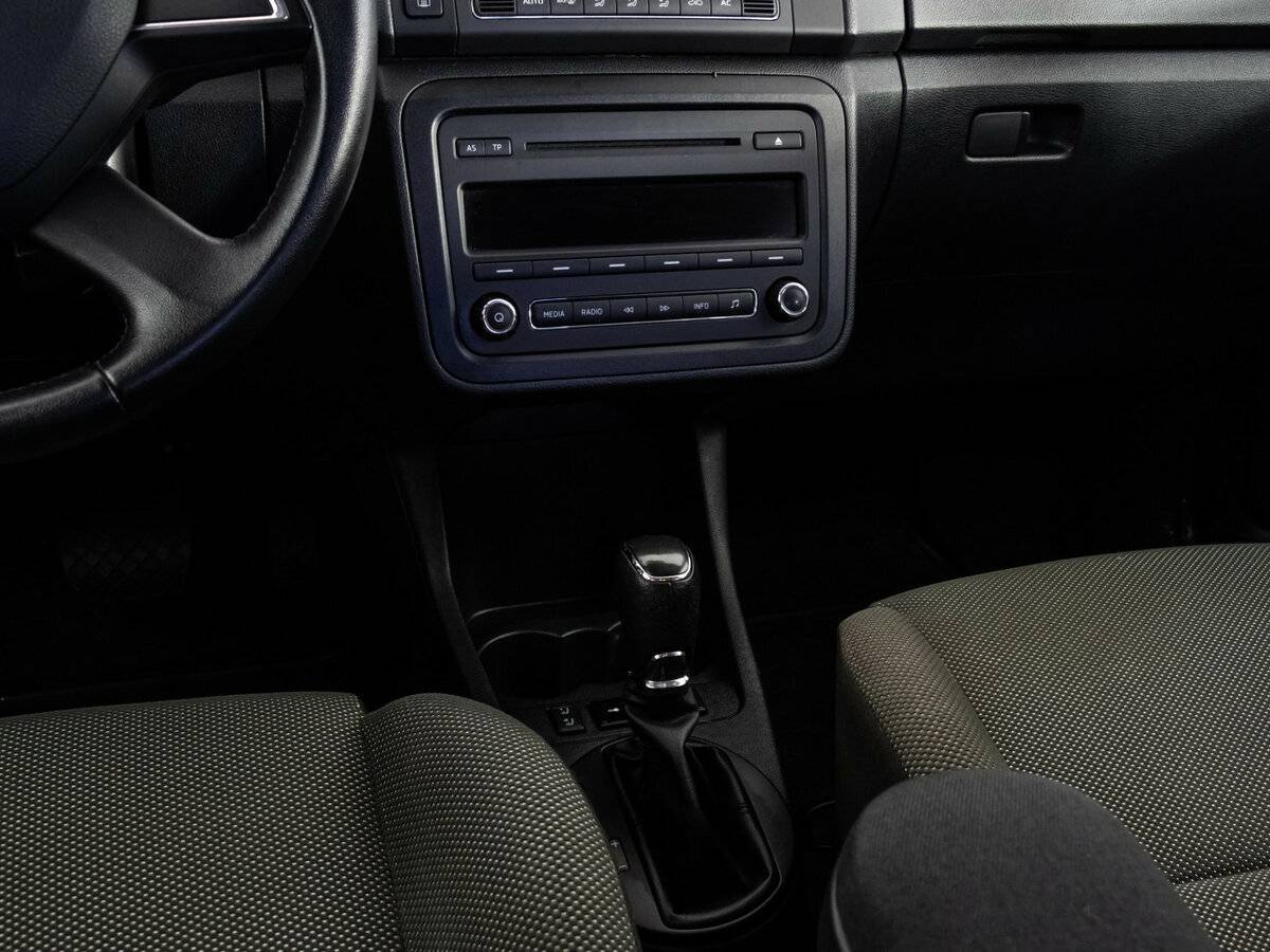 Шкода Фабия б/у, 2013, Автоматическая. Фото: #12