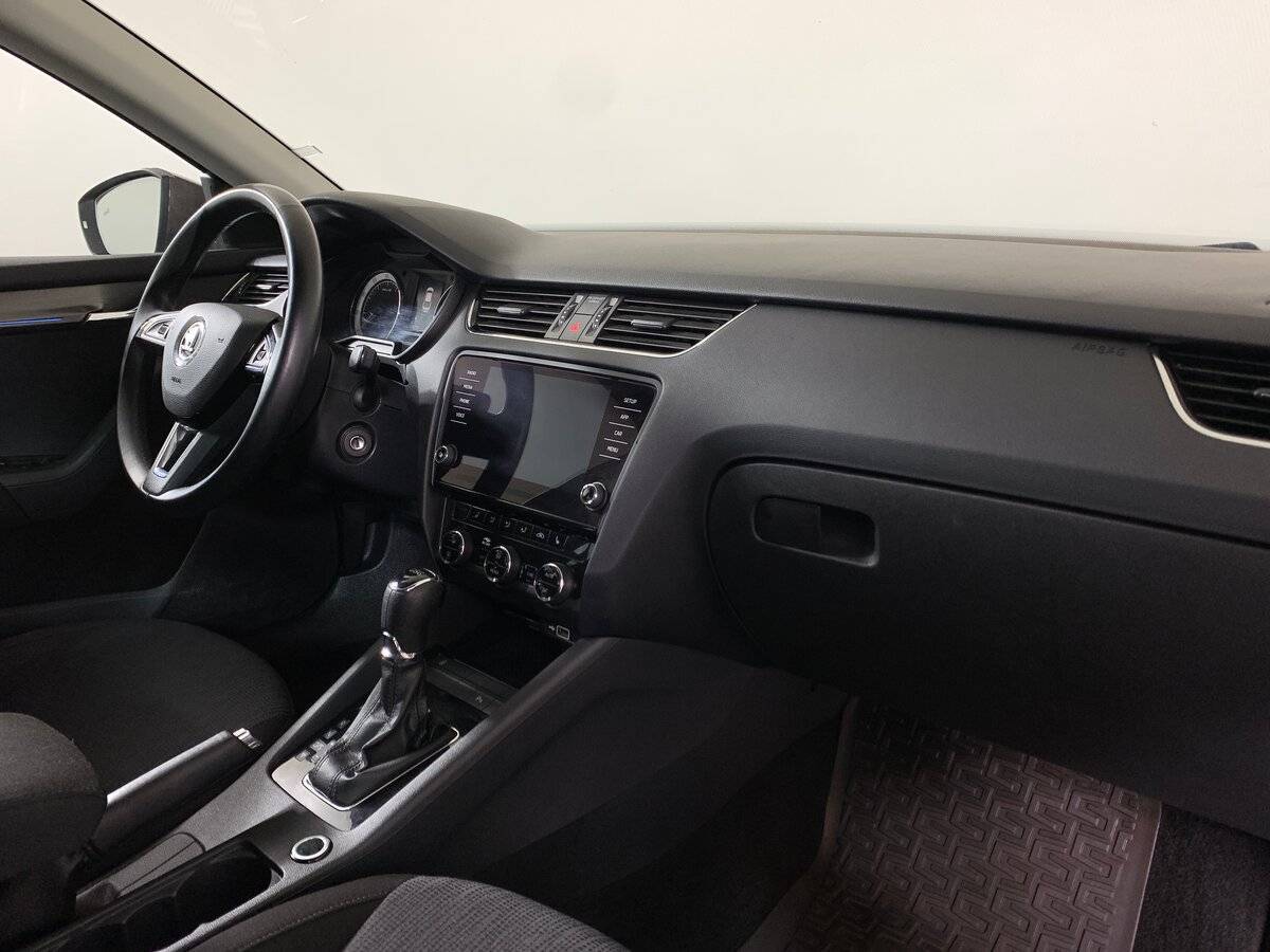 Шкода Октавия б/у, 2018, Роботизированная. Фото: #12