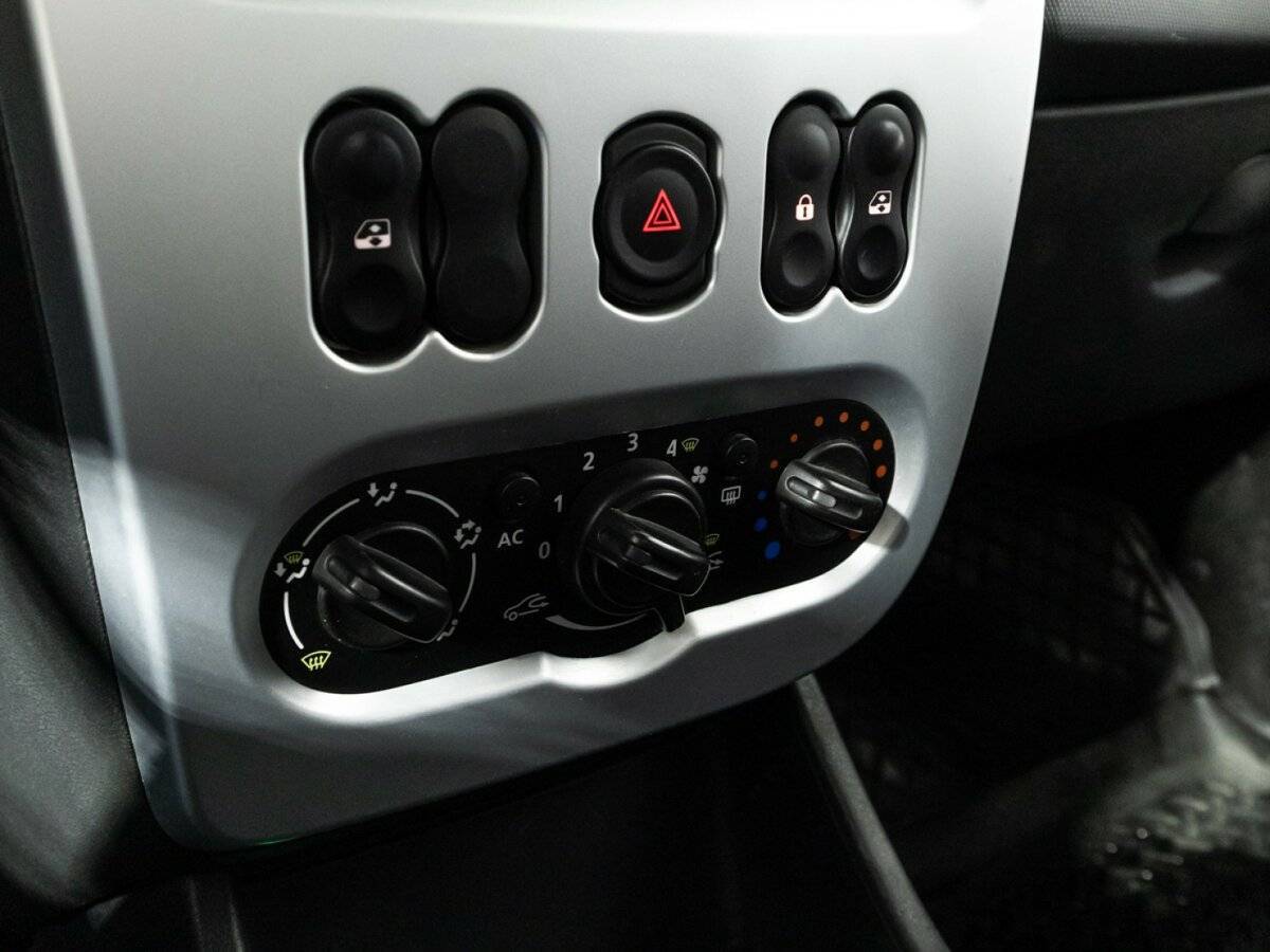 Рено Логан б/у, 2012, Механическая. Фото: #14