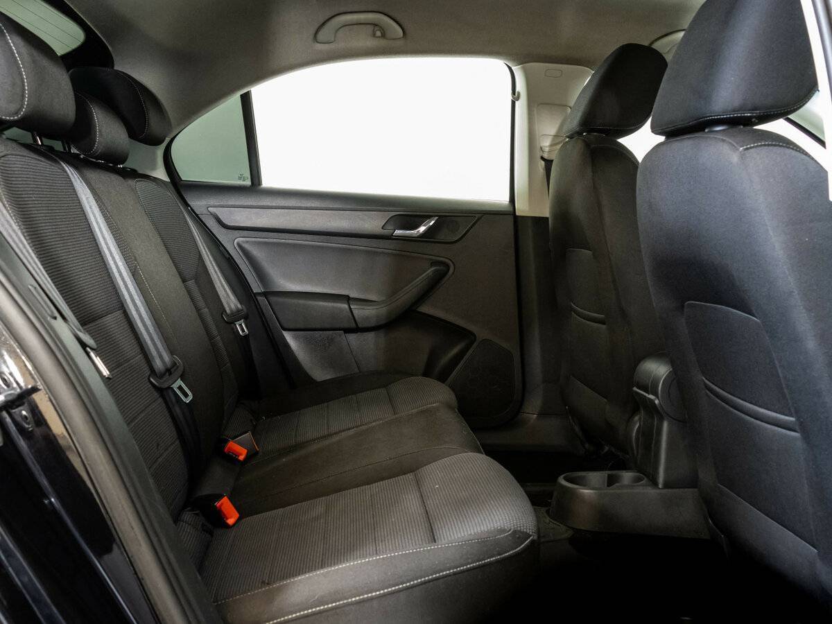 Шкода Рапид б/у, 2015, Роботизированная. Фото: #13