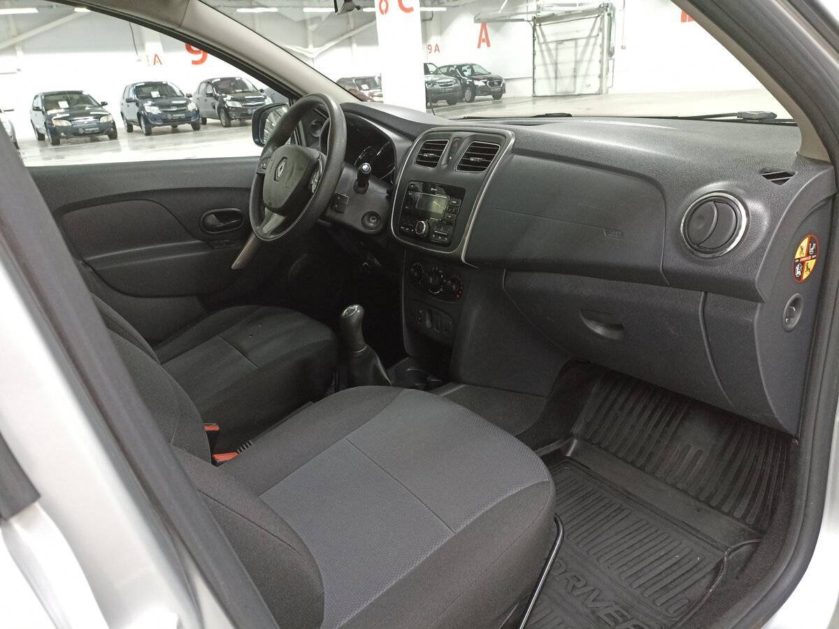 Рено Сандеро б/у, 2017, Механическая. Фото: #10