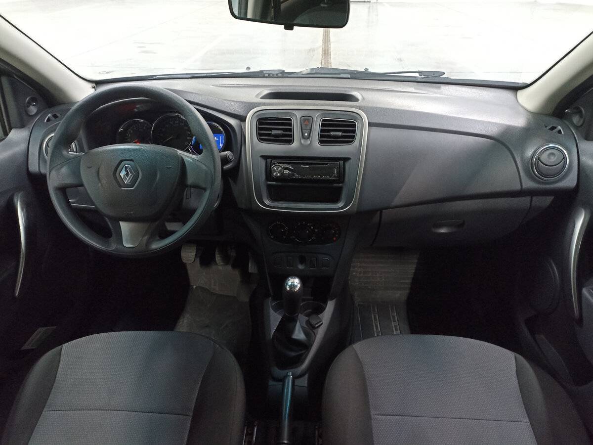 Рено Логан б/у, 2017, Механическая. Фото: #13