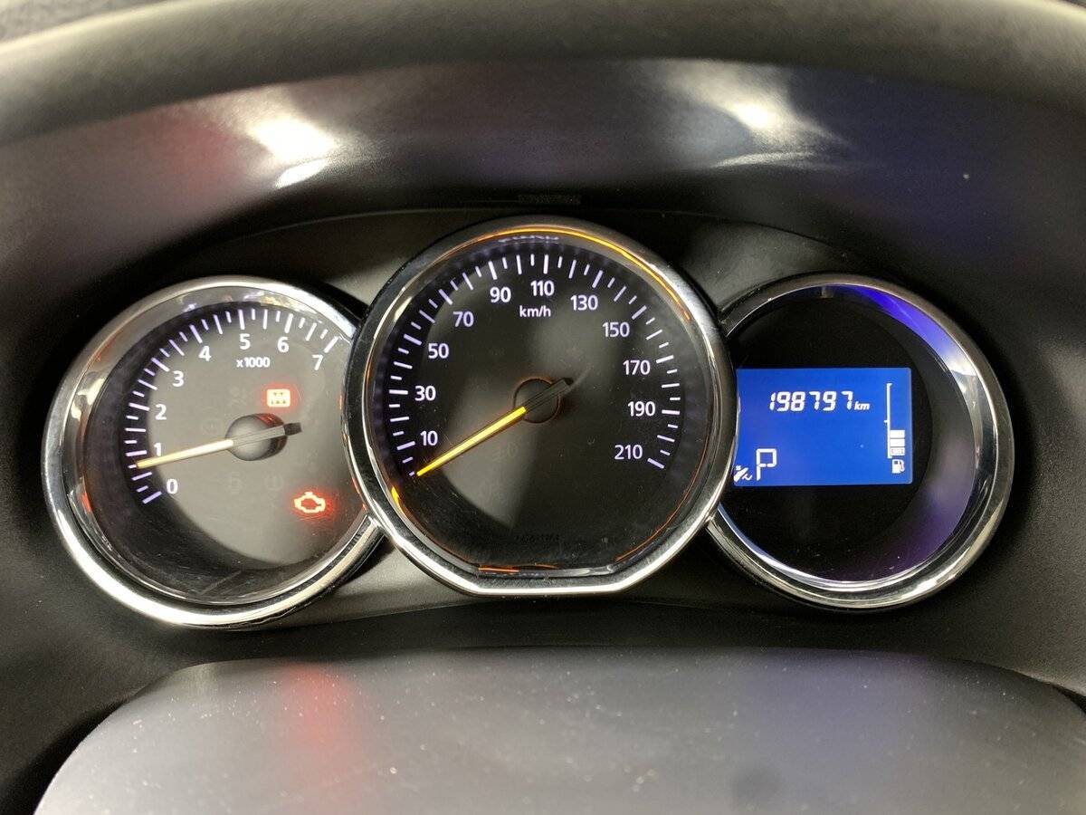 Рено Логан б/у, 2017, Автоматическая. Фото: #13