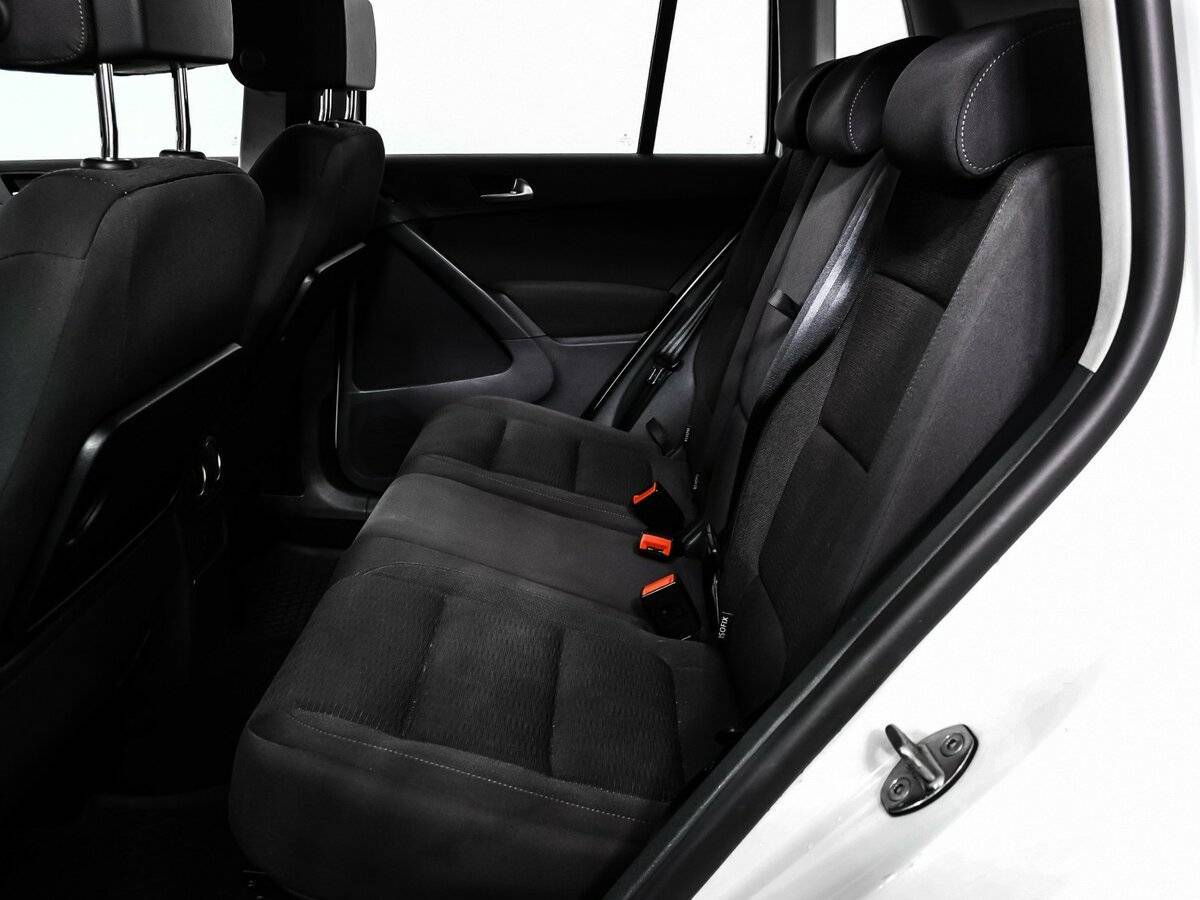 Фольксваген Тигуан б/у, 2015, Автоматическая. Фото: #12