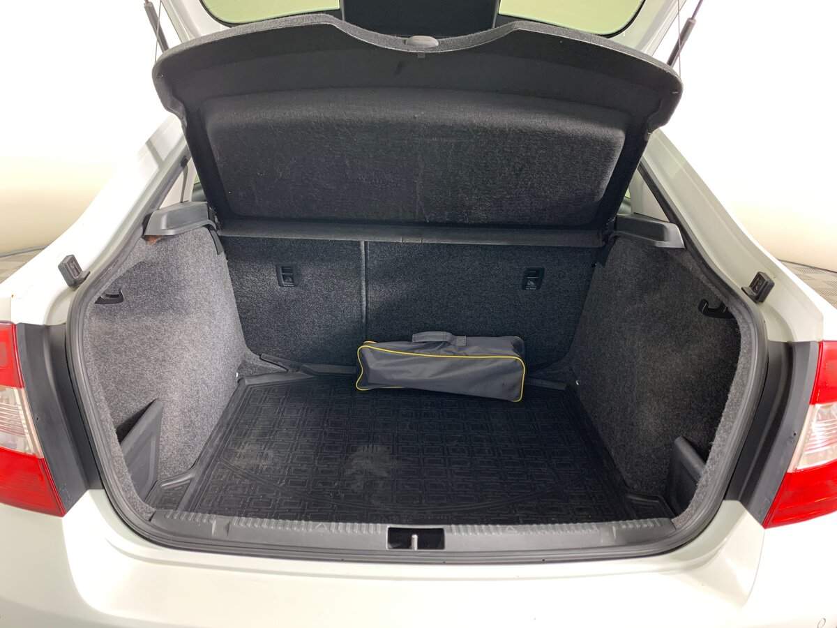 Шкода Рапид б/у, 2015, Роботизированная. Фото: #18