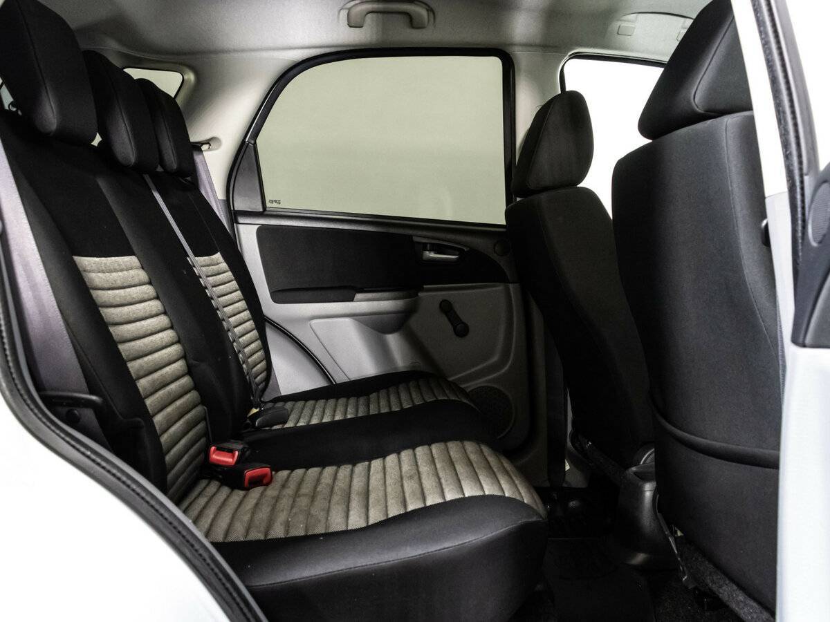 Сузуки С-Икс4 б/у, 2012, Механическая. Фото: #14