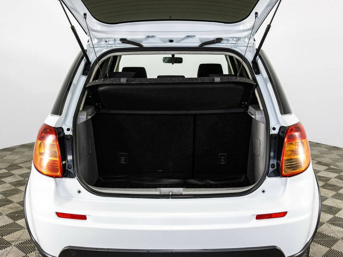 Сузуки С-Икс4 б/у, 2012, Механическая. Фото: #15