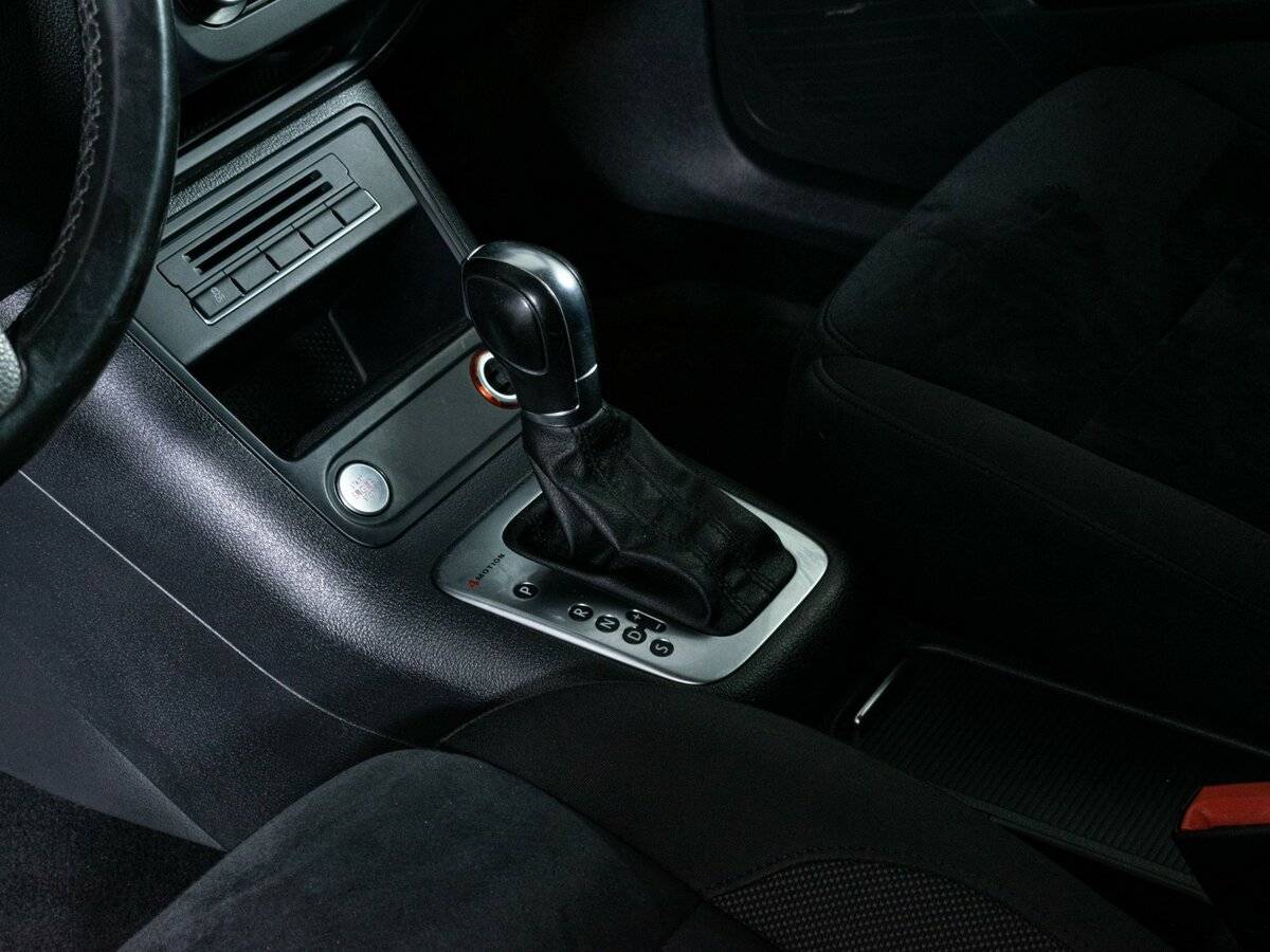 Фольксваген Тигуан б/у, 2013, Автоматическая. Фото: #14