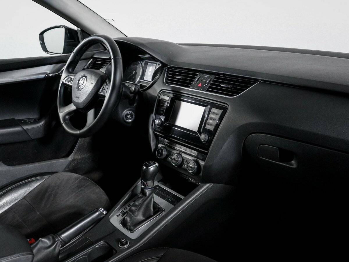 Шкода Октавия б/у, 2015, Роботизированная. Фото: #8